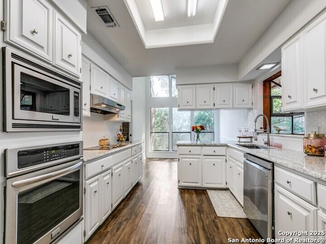 3012 Whisper Lark, San Antonio, TX 78230