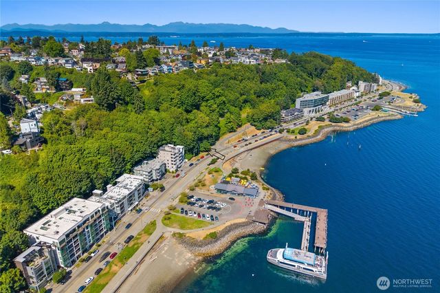 1601 Harbor Avenue SW, Seattle, WA 98116