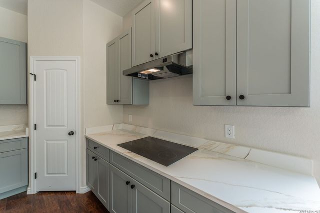 717 Fair, San Antonio, TX 78223