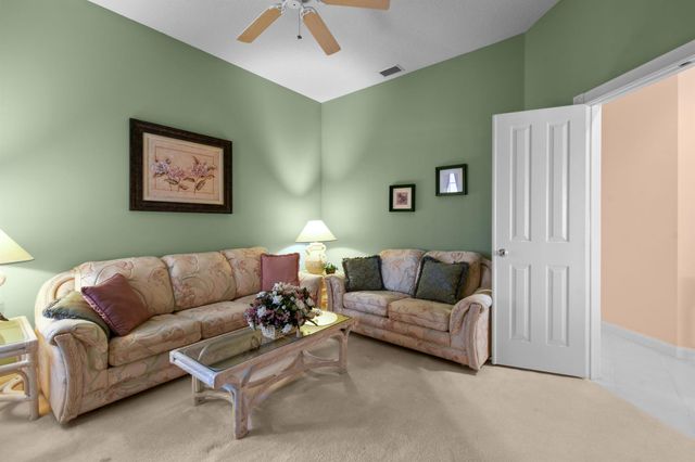 8172 SE Palm Hammock Lane, Hobe Sound, FL 33455