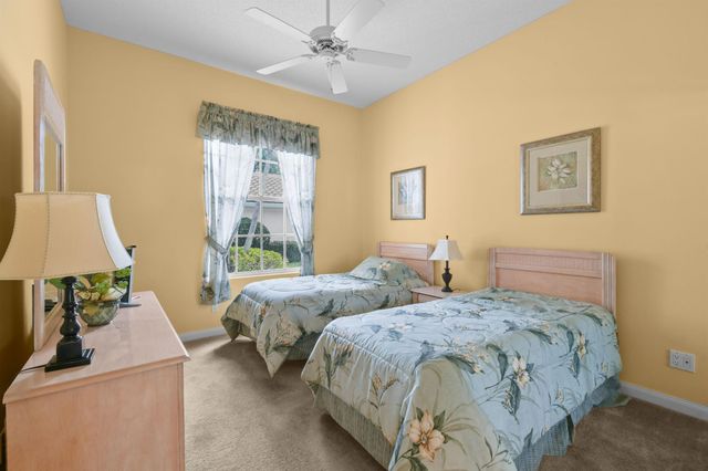 8172 SE Palm Hammock Lane, Hobe Sound, FL 33455
