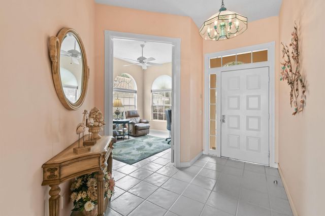 8172 SE Palm Hammock Lane, Hobe Sound, FL 33455