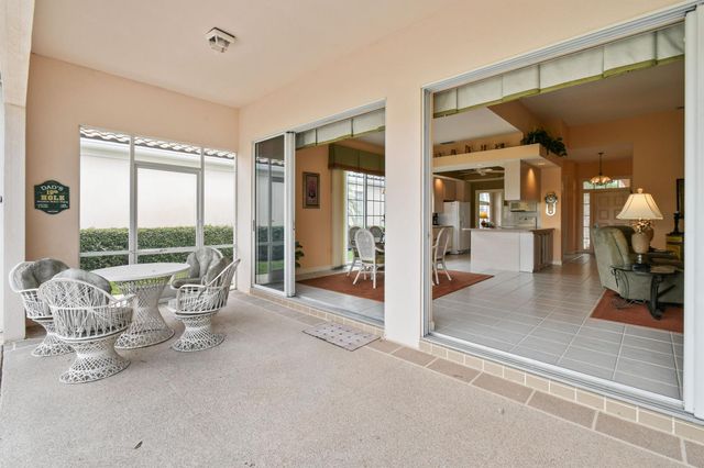 8172 SE Palm Hammock Lane, Hobe Sound, FL 33455
