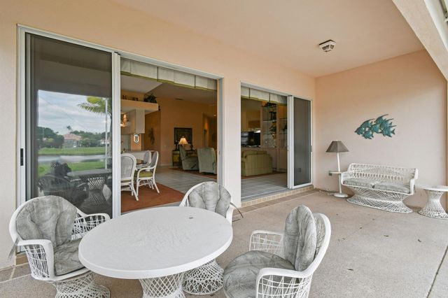 8172 SE Palm Hammock Lane, Hobe Sound, FL 33455