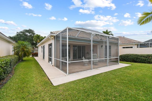 8172 SE Palm Hammock Lane, Hobe Sound, FL 33455