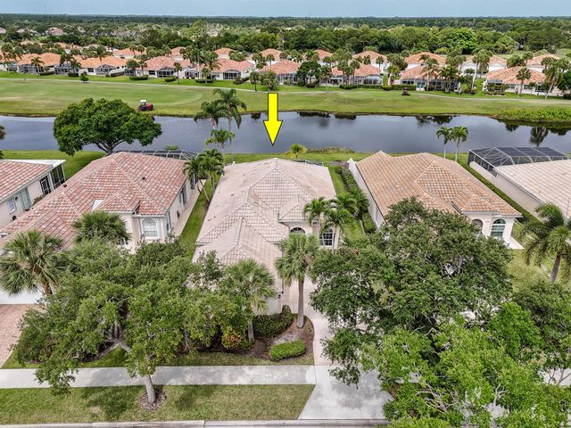 8172 SE Palm Hammock Lane, Hobe Sound, FL 33455