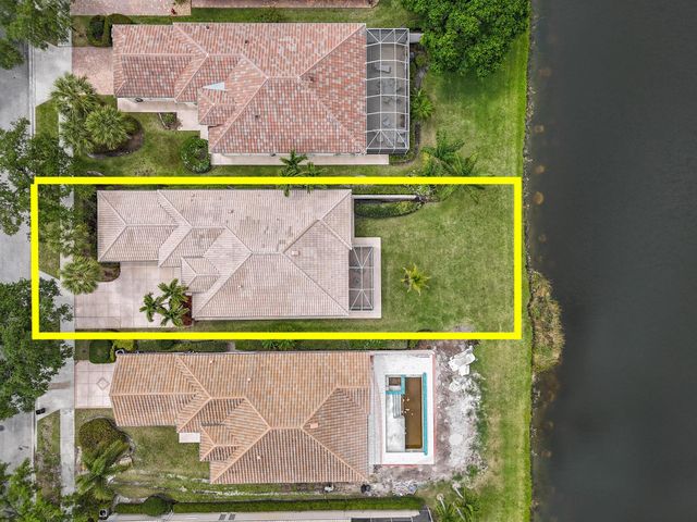 8172 SE Palm Hammock Lane, Hobe Sound, FL 33455