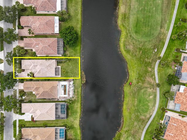 8172 SE Palm Hammock Lane, Hobe Sound, FL 33455