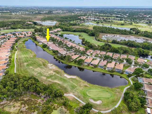 8172 SE Palm Hammock Lane, Hobe Sound, FL 33455