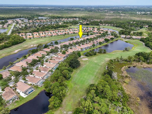 8172 SE Palm Hammock Lane, Hobe Sound, FL 33455