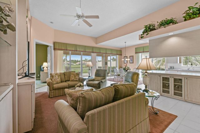 8172 SE Palm Hammock Lane, Hobe Sound, FL 33455