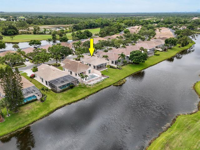 8172 SE Palm Hammock Lane, Hobe Sound, FL 33455