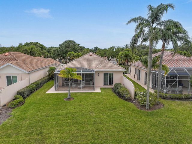 8172 SE Palm Hammock Lane, Hobe Sound, FL 33455