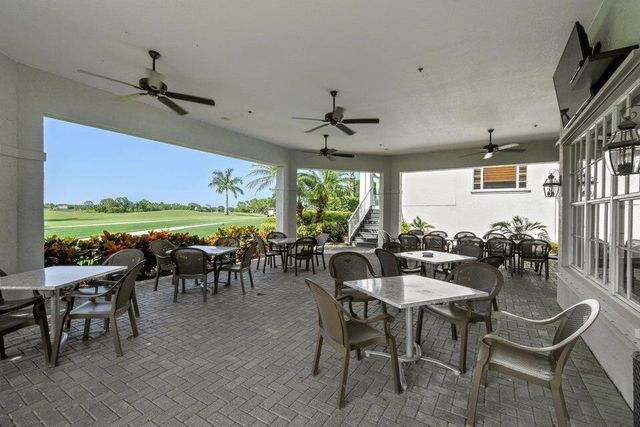 8172 SE Palm Hammock Lane, Hobe Sound, FL 33455
