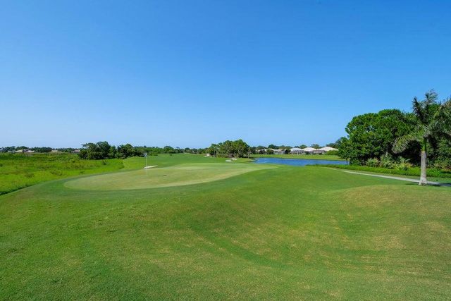 8172 SE Palm Hammock Lane, Hobe Sound, FL 33455
