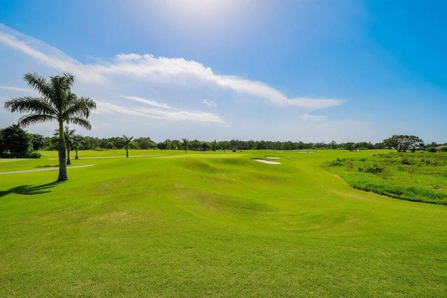 8172 SE Palm Hammock Lane, Hobe Sound, FL 33455
