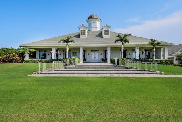 8172 SE Palm Hammock Lane, Hobe Sound, FL 33455