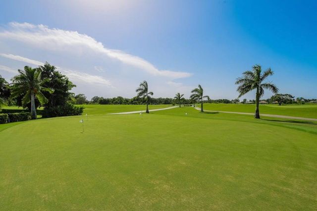 8172 SE Palm Hammock Lane, Hobe Sound, FL 33455