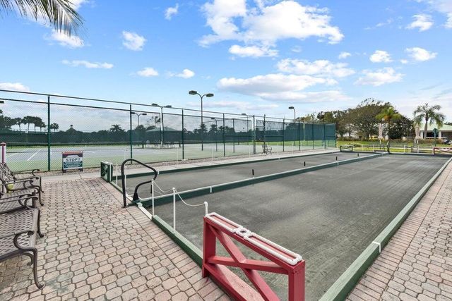 8172 SE Palm Hammock Lane, Hobe Sound, FL 33455