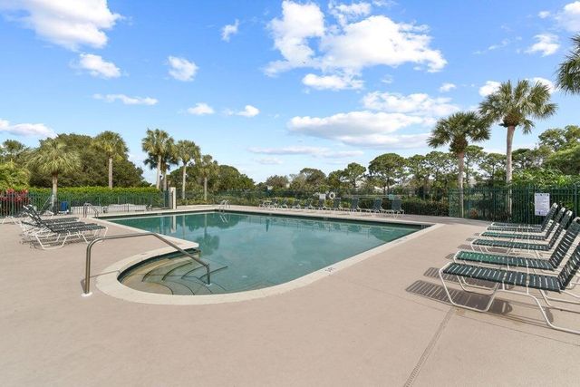 8172 SE Palm Hammock Lane, Hobe Sound, FL 33455