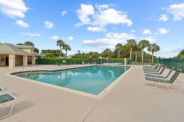 8172 SE Palm Hammock Lane, Hobe Sound, FL 33455