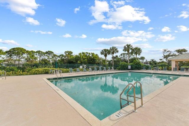 8172 SE Palm Hammock Lane, Hobe Sound, FL 33455