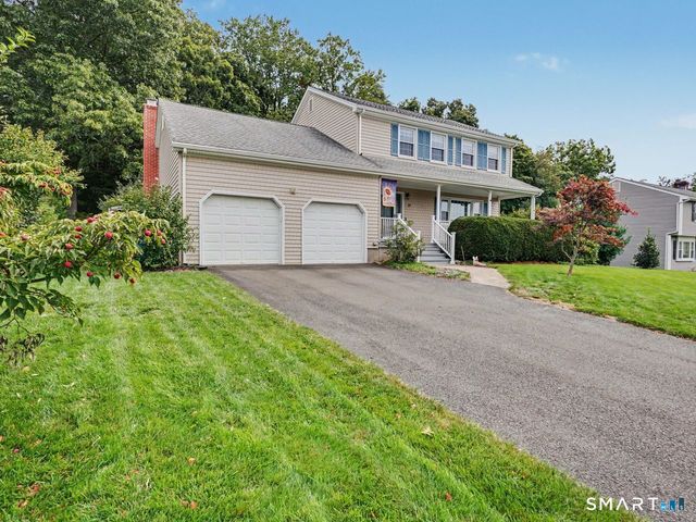131 Hillside Lane, Monroe, CT 06468