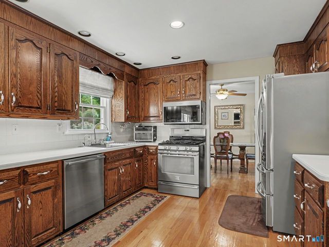131 Hillside Lane, Monroe, CT 06468