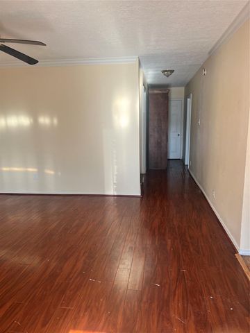 5604 Chapman Street, Houston, TX 77009