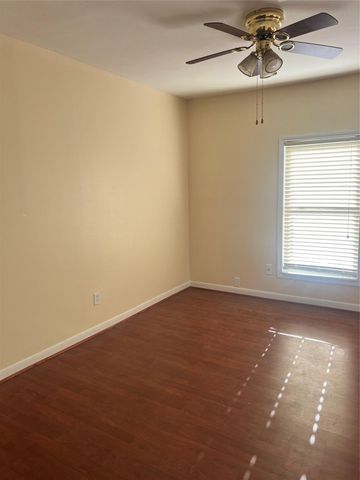 5604 Chapman Street, Houston, TX 77009