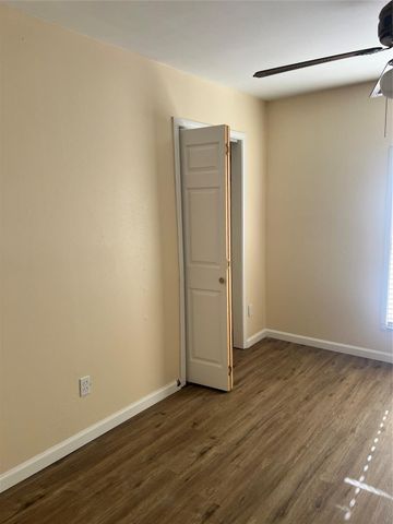 5604 Chapman Street, Houston, TX 77009