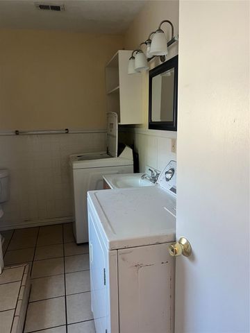 5604 Chapman Street, Houston, TX 77009