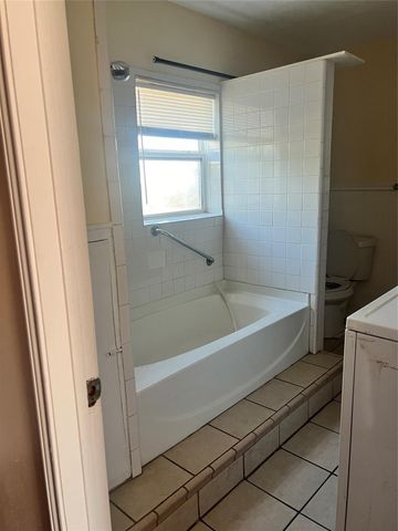 5604 Chapman Street, Houston, TX 77009