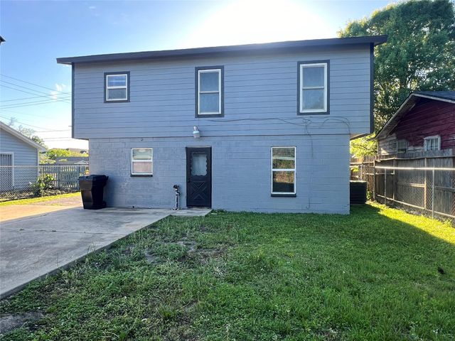 5604 Chapman Street, Houston, TX 77009