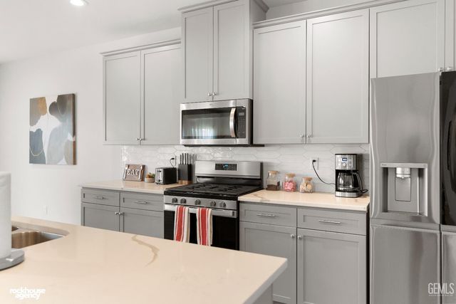 8502 Jean Anne Street, Bakersfield, CA 93314