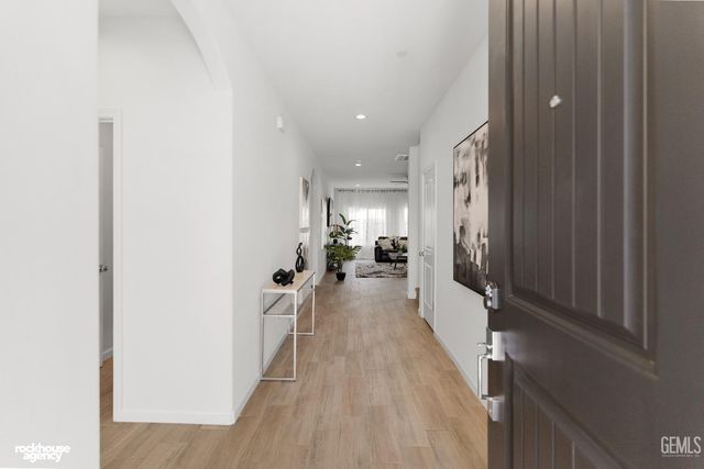 8502 Jean Anne Street, Bakersfield, CA 93314