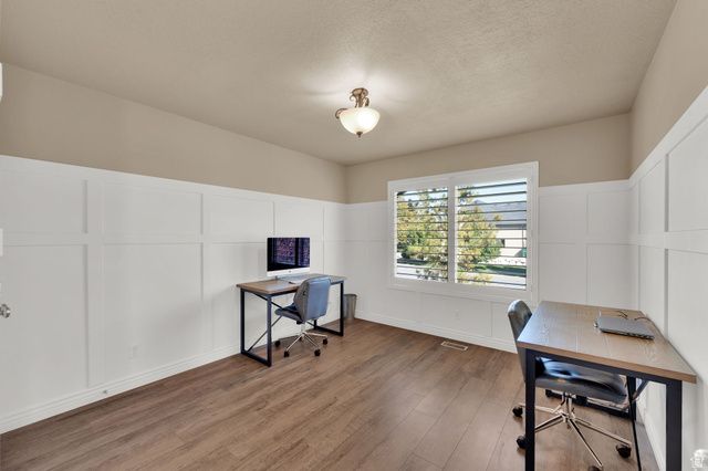 686 WELLINGTON DR, Kaysville, UT 84037
