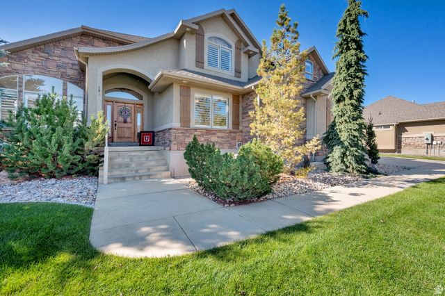 686 WELLINGTON DR, Kaysville, UT 84037