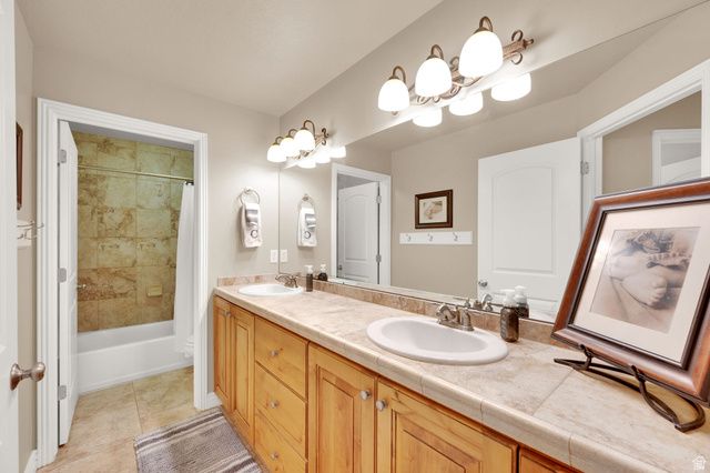 686 WELLINGTON DR, Kaysville, UT 84037