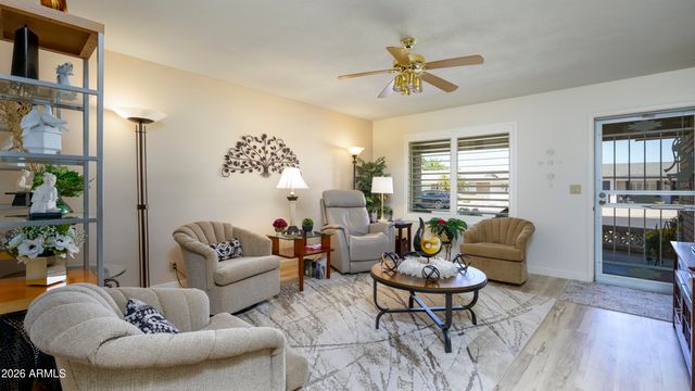 8033 E Neville Avenue, Mesa, AZ 85209