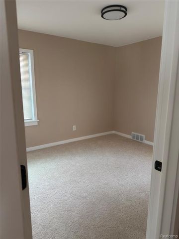 13118 Pembroke Avenue, Detroit, MI 48235