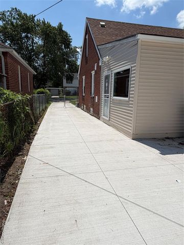 13118 Pembroke Avenue, Detroit, MI 48235