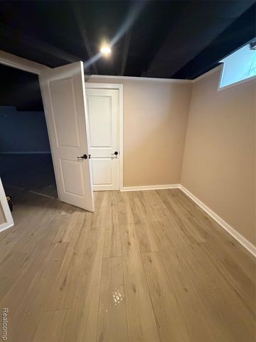 13118 Pembroke Avenue, Detroit, MI 48235