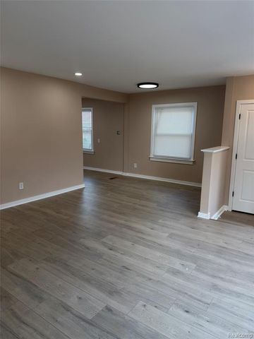 13118 Pembroke Avenue, Detroit, MI 48235