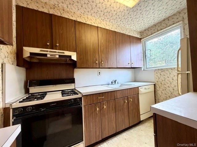 220-25 73rd Avenue 1, Bayside, NY 11364