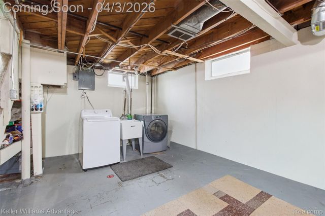 15071 Pennsylvania Avenue, Allen Park, MI 48101