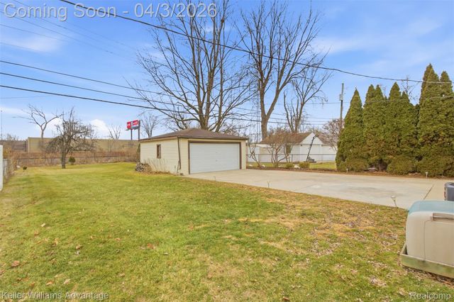 15071 Pennsylvania Avenue, Allen Park, MI 48101