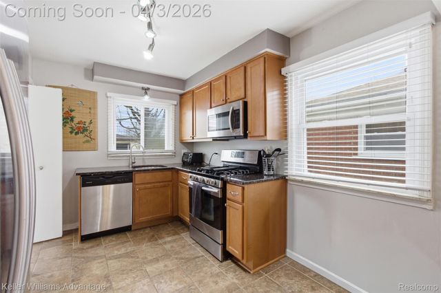 15071 Pennsylvania Avenue, Allen Park, MI 48101