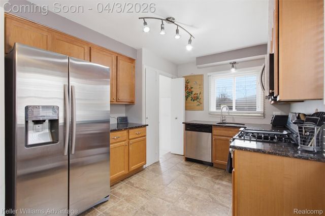 15071 Pennsylvania Avenue, Allen Park, MI 48101