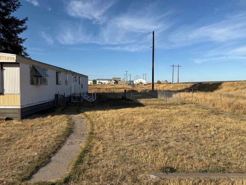 26 Merriam St, Davenport, WA 99122 photo 2